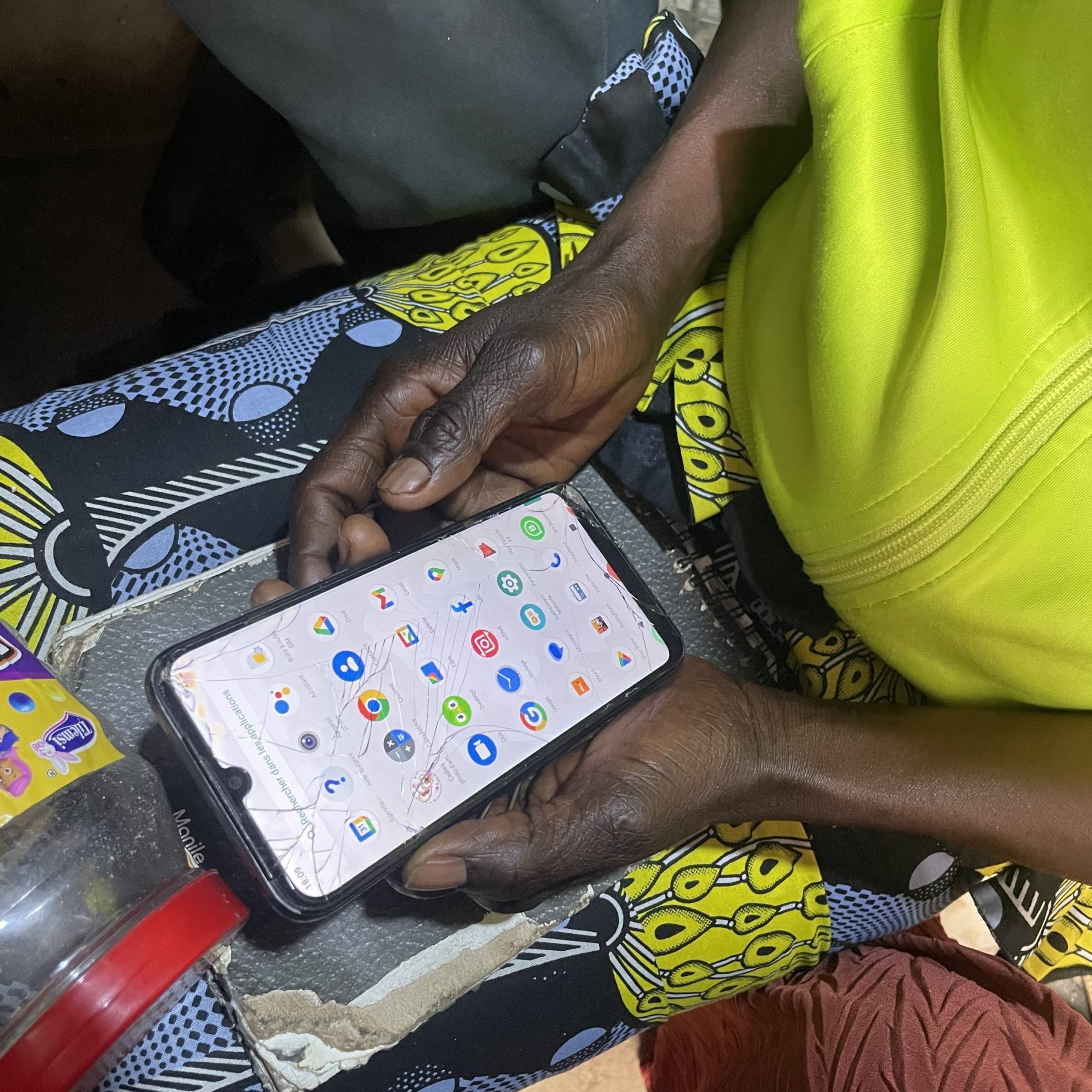 Copy of Dakar Phones HH13 5